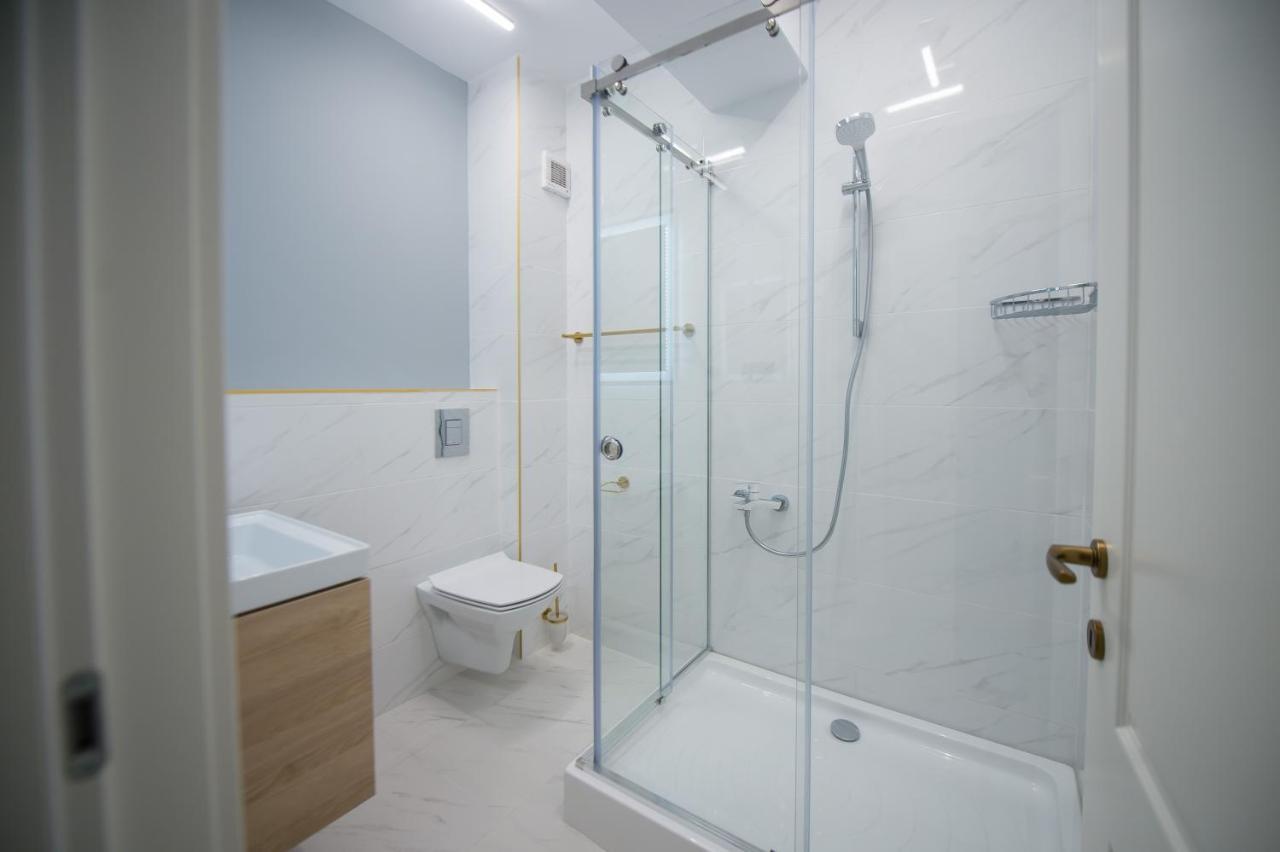 Luxury Promenada Apartment - Frontal Beachfront Mamaia Nord Navodari Dış mekan fotoğraf