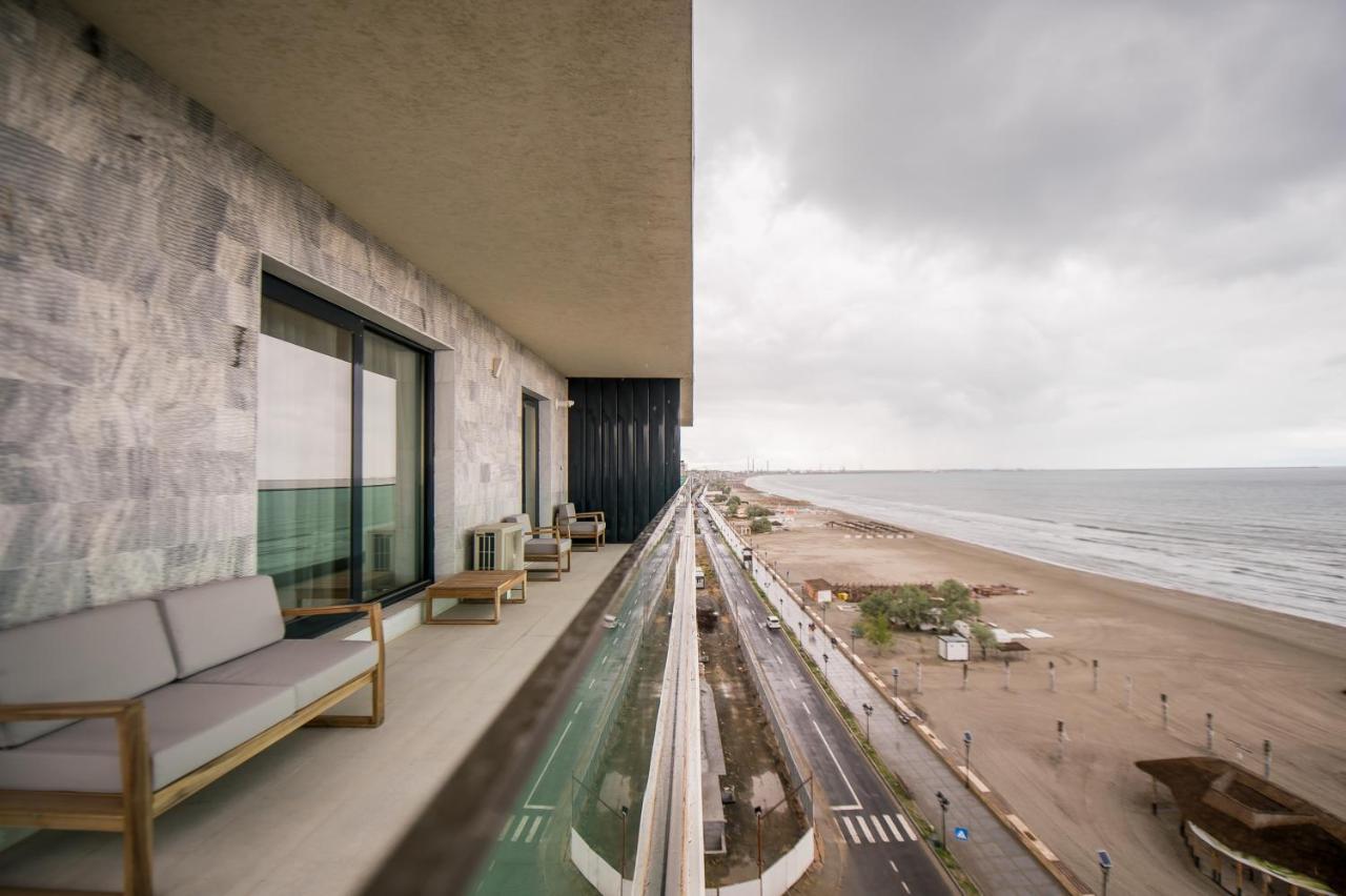 Luxury Promenada Apartment - Frontal Beachfront Mamaia Nord Navodari Dış mekan fotoğraf