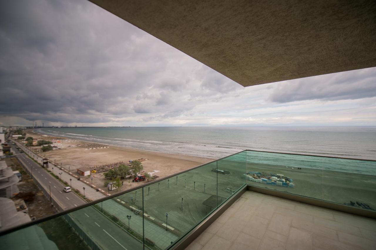 Luxury Promenada Apartment - Frontal Beachfront Mamaia Nord Navodari Dış mekan fotoğraf