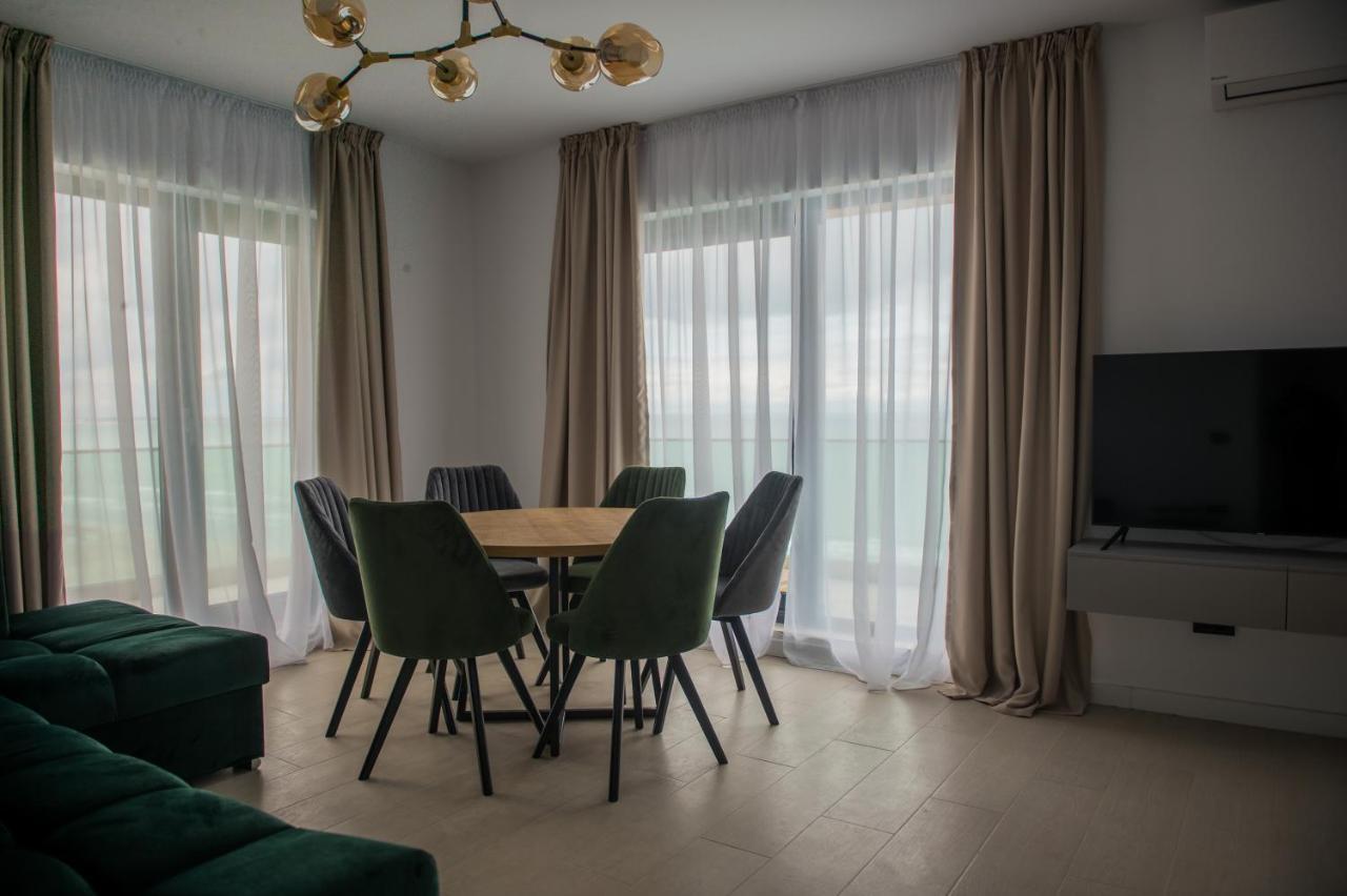 Luxury Promenada Apartment - Frontal Beachfront Mamaia Nord Navodari Dış mekan fotoğraf