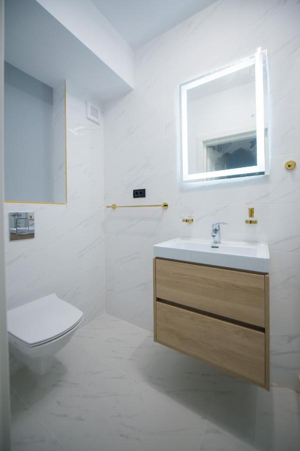 Luxury Promenada Apartment - Frontal Beachfront Mamaia Nord Navodari Dış mekan fotoğraf