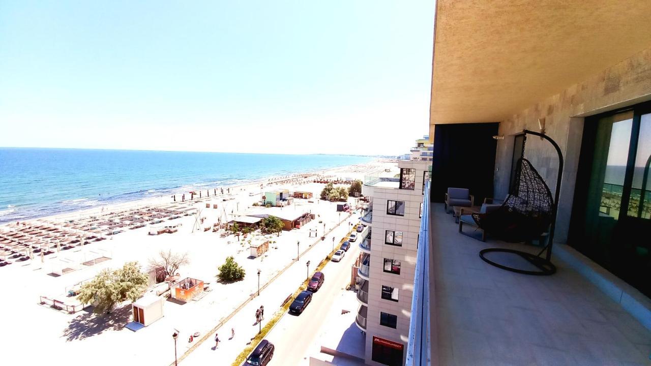 Luxury Promenada Apartment - Frontal Beachfront Mamaia Nord Navodari Dış mekan fotoğraf