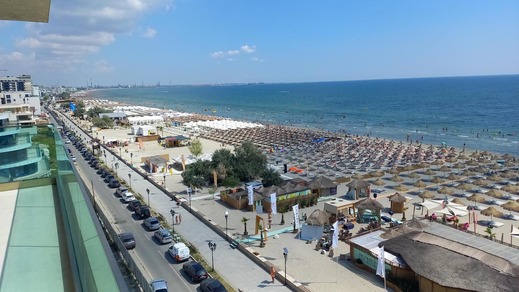 Luxury Promenada Apartment - Frontal Beachfront Mamaia Nord Navodari Dış mekan fotoğraf